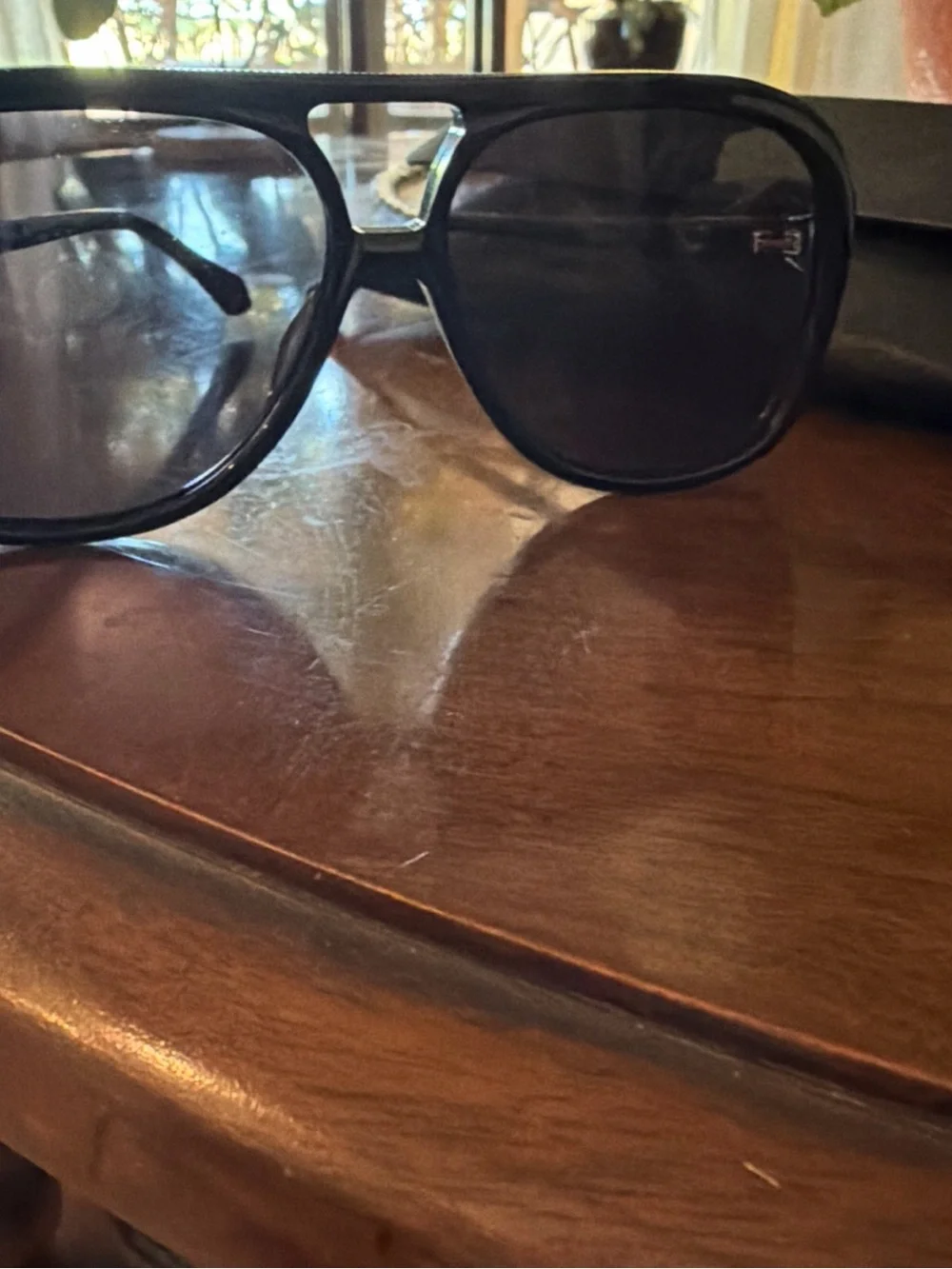 Valley Eyewear BING Sunglasses with Black Case